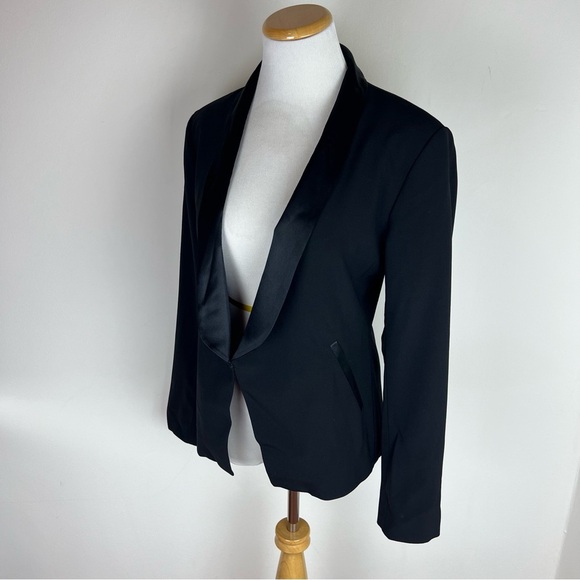Eileen Fisher Woman’s Black Wool Tuxedo Blazer Silk Collar- Size XS - Picture 2 of 5